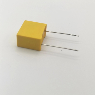 Пленочный конденсатор X2 0.33UF/310VAC P15mm L25mm полипропилена